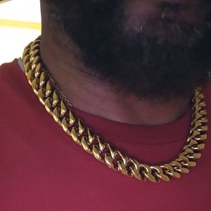 Helloice 18mm Miami Cuban Chain